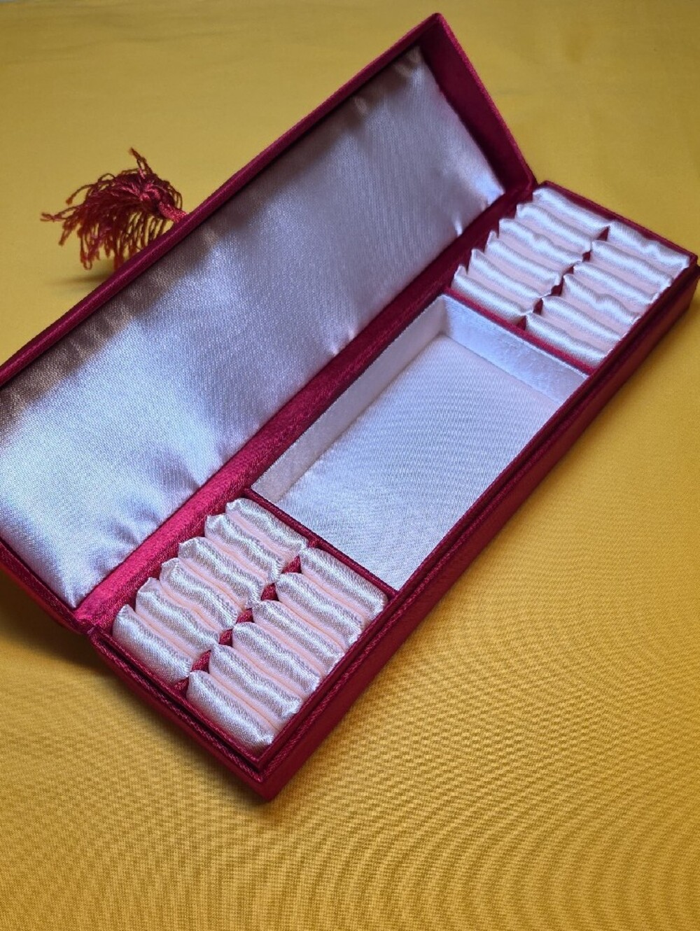 Vintage Chinese Silk Brocade Jewelry Box Organizer Red Dragonfly 10.25x3x1.5